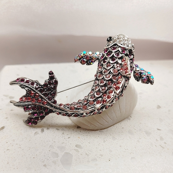 Sparkling 3-D Koi Fish Pendant Necklace NWT - Picture 8 of 12